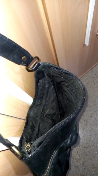 Bolso de piel negro