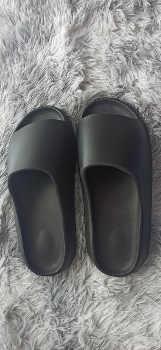 adidas Yeezy Slide Onyx Negro Talla 42 EU / US 8 |