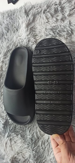 adidas Yeezy Slide Onyx Negro Talla 42 EU / US 8 |