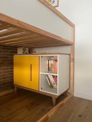 Litera alta Ikea madera y blanco