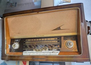 Radio Loewe Vintage Marrón