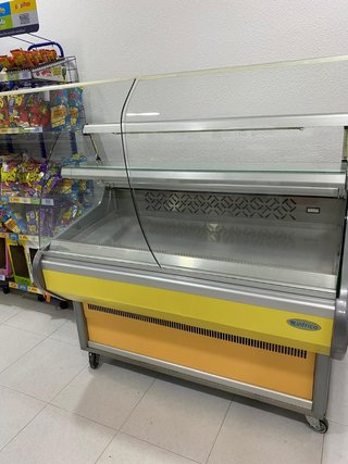Vitrina expositora refrigerada Infrico