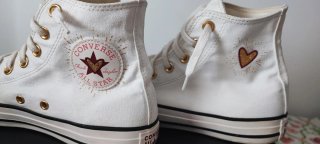 Converse Blancas Corazón Dorado