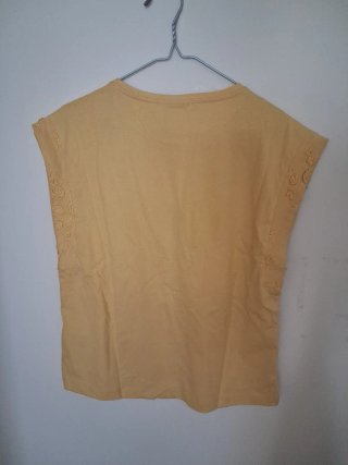 Camiseta Easy Wear bordada amarilla