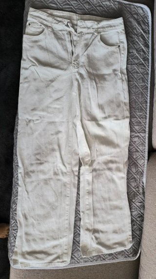Pantalones blancos de pierna ancha