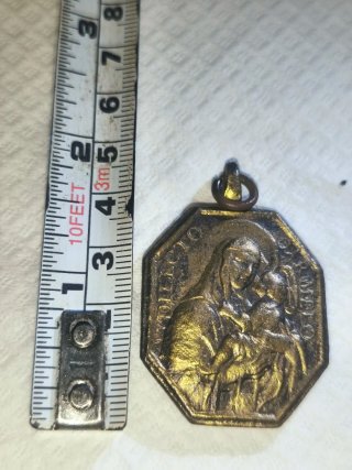 Medalla Antigua Carmelo Virgen Niño