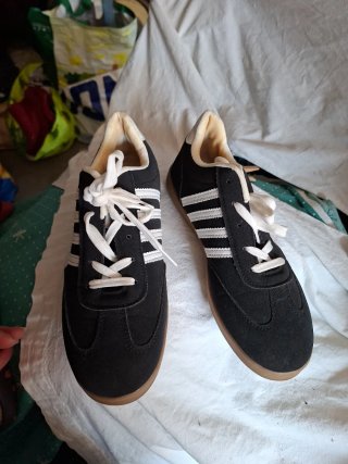 Bambas Talla 39 Negras y Blancas