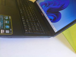 Portátil Asus i3 SSD 6GB RAM