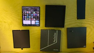 Samsung Z Fold 7 - Scatola e Accessori