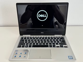 Ultrabook Dell Plata y Negro