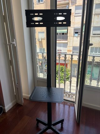 Soporte TV con ruedas y bandeja