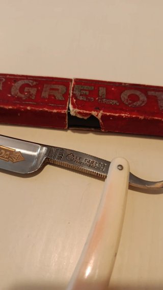 Navaja Le Grelot Royal Canada Antigua
