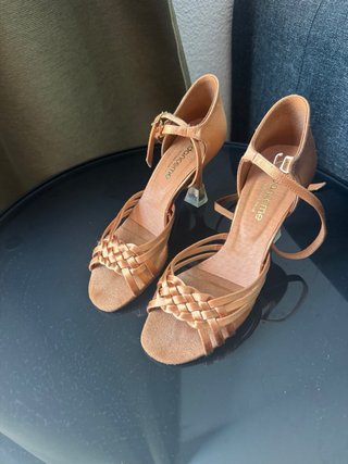 Zapatos de baile dorados DanceMe