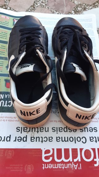 Deportivas Nike Negras y Blancas