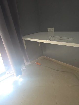 Escritorio largo blanco