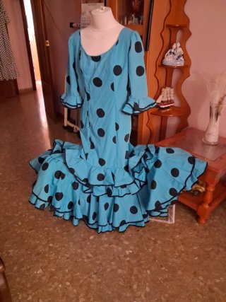 Traje Flamenca Turquesa Lunares Negros