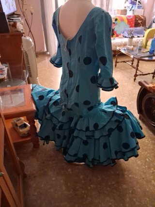 Traje Flamenca Turquesa Lunares Negros