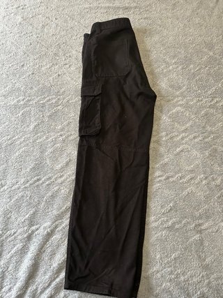 Pantalón cargo Pull&Bear negro baggy