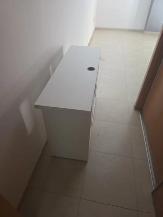 Estantería blanca de madera