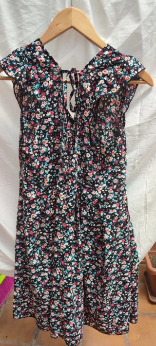 Vestido floral negro mujer