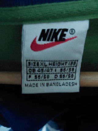 Polo Nike Talla XL manga corta a estrenar.
