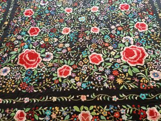 Mantón de Manila Seda Bordado Flores