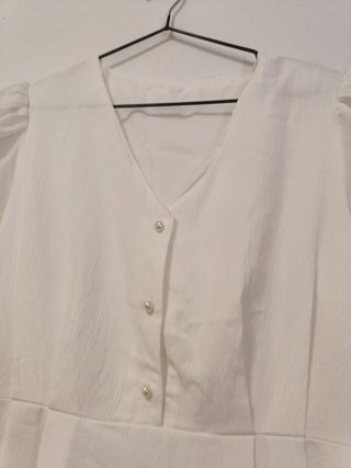 Vestido blanco manga abullonada
