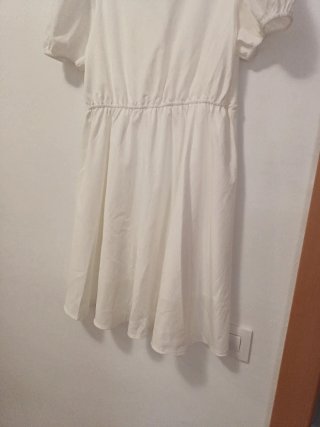 Vestido blanco manga abullonada