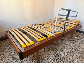 Cama articulada eléctrica de madera