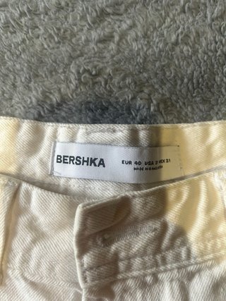 Pantalón cargo Bershka baggy blanco