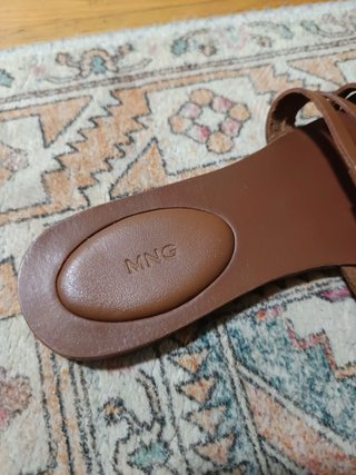 Sandalias de piel Mango marrón