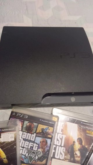 Consola PS3 slim con juegos