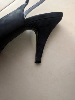 Zapatos LODI tacón fino hebilla azul . Negociable