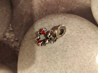 Charm Pandora Mickey y Minnie Beso