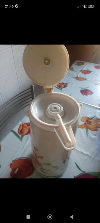 Caraffa termica con fiori