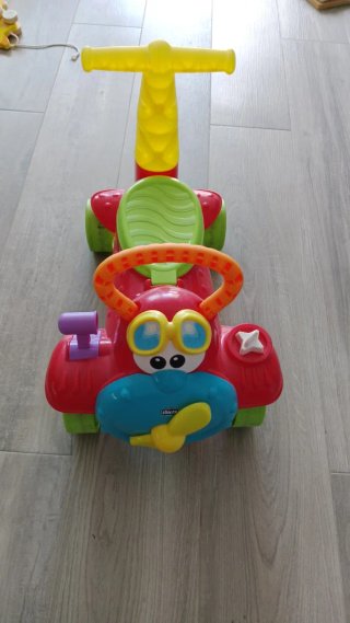 Correpasillos Chicco Avión Rojo y Verde