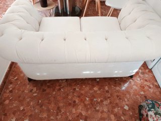 Divano Chesterfield Beige in Tela a 2 Posti