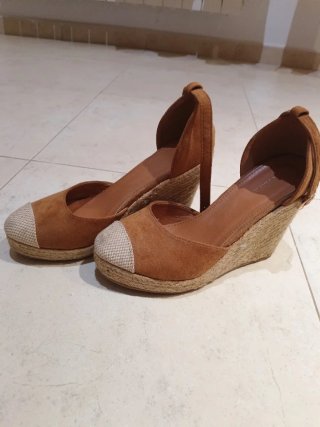 2 Pares Sandalias Talla 39
