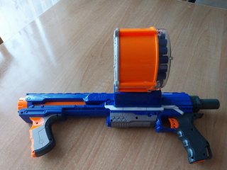 Pistola Nerf con tambor