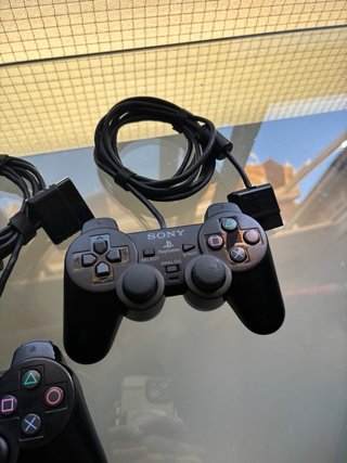 PlayStation 2 Slim + 3 mandos
