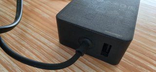 Caricabatterie Surface 15V 4A 5V 1A