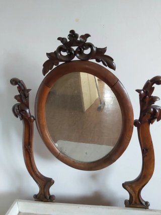 Tocador antiguo madera y mármol con espejo