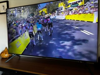 Smart TV Samsung 50 4K UE50TU7105 con fuga de luz