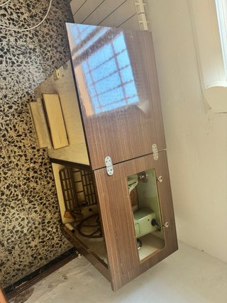 Máquina de coser Alfa con mesa plegable
