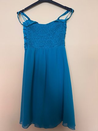 Vestido azul con pedrería