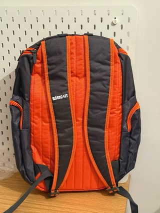 Mochila BASIC-FIT gris y naranja