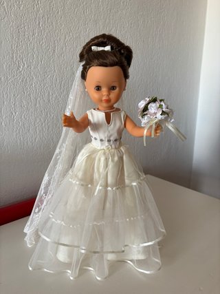 Nancy Novia Muñeca Vestido Blanco