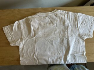 Camiseta blanca veraniega con estampado de Grecia