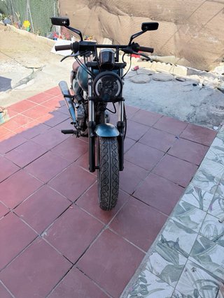 Suzuki Marauder 250cc Custom