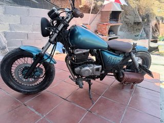 Suzuki Marauder 250cc Custom
